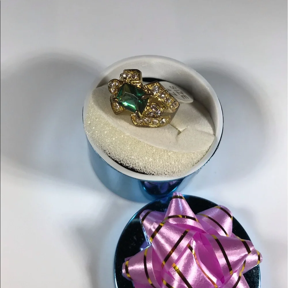 Vintage Gorgeous Big Unique Statement CZ Ring Deadstock Rare NEW Cocktail
